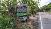 Jika dari Candi Borobudur untuk sampai lokasi sekitar 15 menit. Rute yang dituju, wisatawan bisa mencari jalur alternatif menuju Kulon Progo, DIY. Nanti setelah melintas Desa Candirejo, nantinya wisatawan akan menemukan papan nama Wisata Gethek Bambu. 