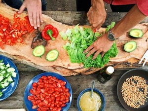 Apa yang Anda Makan Lebih Penting Ketimbang Berapa Berat Badan Anda