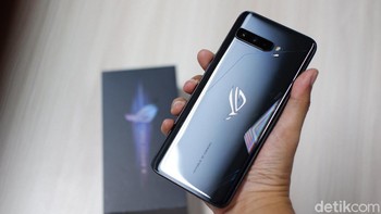 6. ROG Phone 3 dengan skor 622.234. Foto: Adi Fida Rahman/detikINET