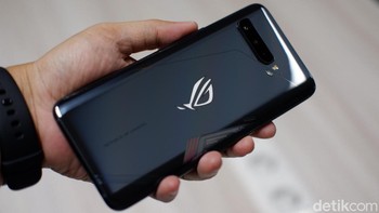 ROG Phone 3 dibekali oleh SoC terbaik yaitu Qualcomm Snapdragon 865 Plus 5G Mobile Platform yang mendukung fitur Qualcomm Snapdragon Elite Gaming. Foto: Adi Fida Rahman/detikINET
