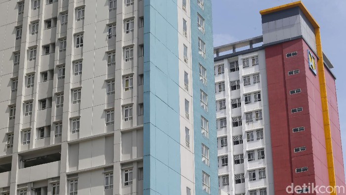 Kini isolasi mandiri di DKI Jakarta dianjurkan tidak boleh dilakukan di rumah, telah disediakan tempat khusus seperti salah satunya Rumah Sakit Darurat Wisma Atlet.