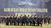 Sebelum disematkan Brevet Anti teror, Danjen Kopassus mengikuti serangkaian materi kegiatan yaitu serbuan unit yang merupakan tradisi Sat-81 Kopassus.