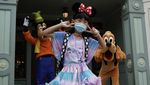 Dibuka Lagi, Disneyland Hong Kong Diserbu Pengunjung