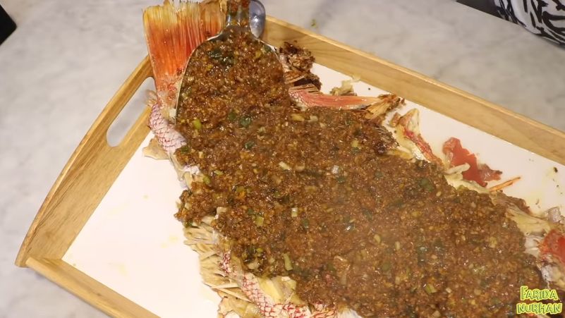 Farida Nurhan Mukbang Ikan Jumbo 7 Kilogram