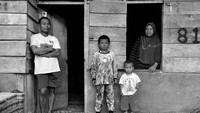 Setali tiga uang dengan itu, transmigran lainnya Kaspani (64) juga mengaku mendapatkan perlakuan serupa. Lahan penunjukan dari pemerintah yang dia garap diambil paksa oleh oknun warga (dari luar transmigran). Bahkan, ada salah satu warga transmigran yang sudah mendapatkan pengusiran hingga tiga kali dan sampai saat ini tidak memiliki lahan usaha sama sekali.