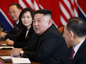 Saat Kim Jong Un Curi Start Disuntik Vaksin Corona China