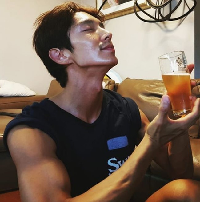 Sementara itu, Lee Joon Gi akan membintangi drama Korea Arthdal Chronicles 2 yang dijadwalkan tayang pada 9 September di tvN. Dia menggantikan Song Joong Ki sebagai pemeran utama dalam season pertamanya. Foto: Instagram @actor_jg