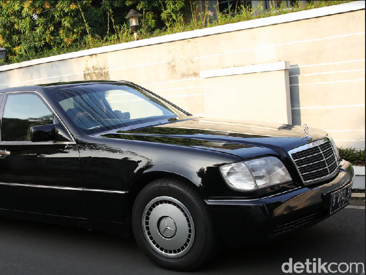 Seru Banget Punya Mobil Dinas Bekas Presiden