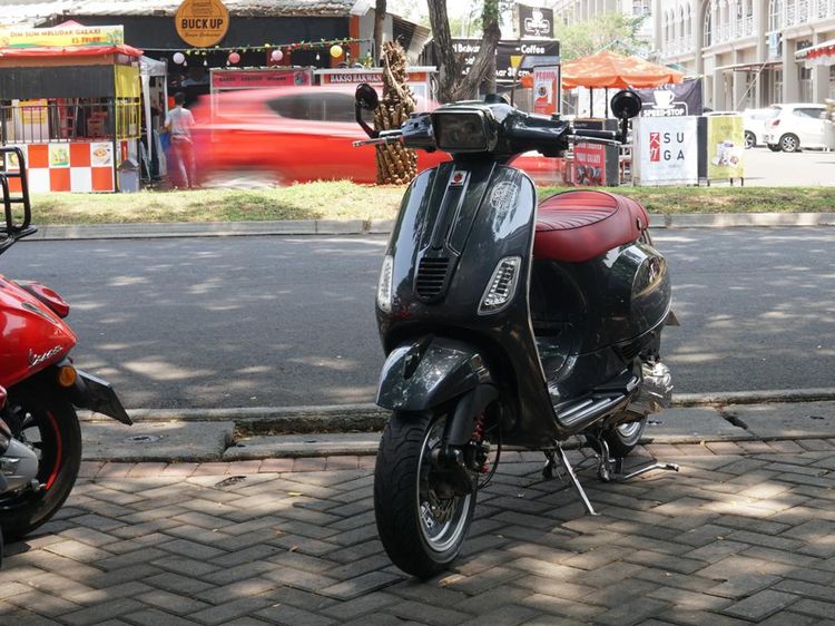 Potret Modifikasi Vespa Gading Marten