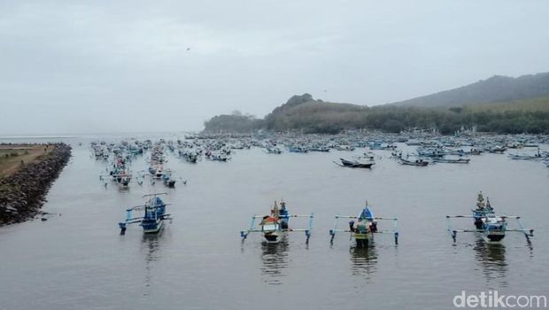 Nelayan Pancer Tak Melaut Pada Jumat Pon