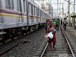 Bye-bye Rekor Terendah! Angka Kemiskinan RI Siap Jebol Lagi