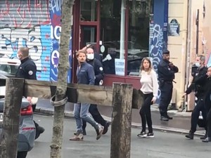 Video Penusukan di Dekat Eks Kantor Charlie Hebdo, 4 Orang Luka