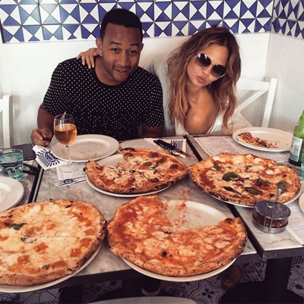 Seleb Hollywood Suka Pizza