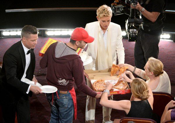 Seleb Hollywood Suka Pizza