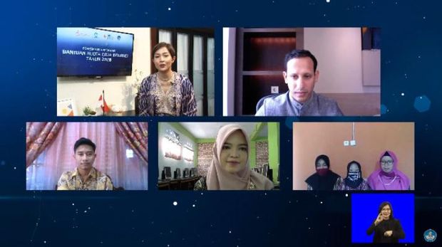 Pemerintah meluncurkan Program Subsidi Kuota Internet. Kemendikbud mengalokasikan dana Rp 7,2 T untuk kebijakan bantuan kuota internet gratis hingga Desember.