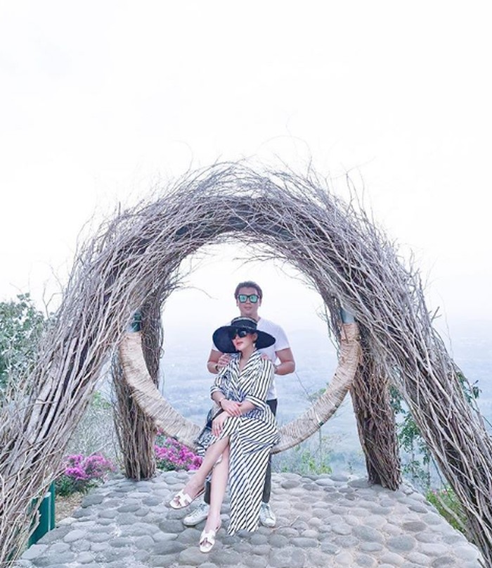 syahrini di jawa tengah syahrini di jawa tengah