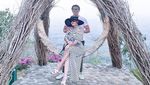 Liburan Manja ala Syahrini di Bromo dan Borobudur