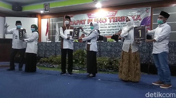 Tiga paslon bupati dan wabup di kontestan Pilbup Mojokerto 2020