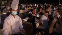Di Wuhan pertemuan orang dalam jumlah besar juga diizinkan dilakukan. Getty Images/Getty Images  