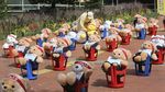 Wow! Boneka Beruang Ini Gantikan Peran Pendemo