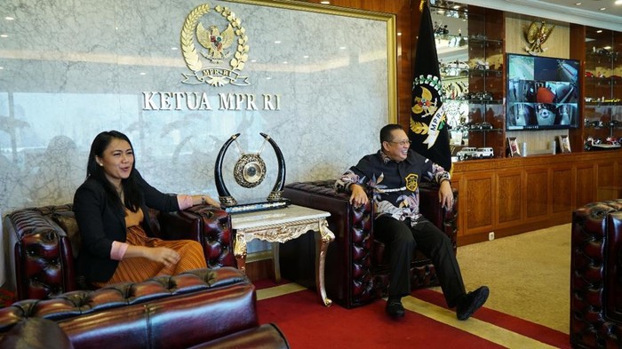 Bamsoet dan Brigitta Manohara