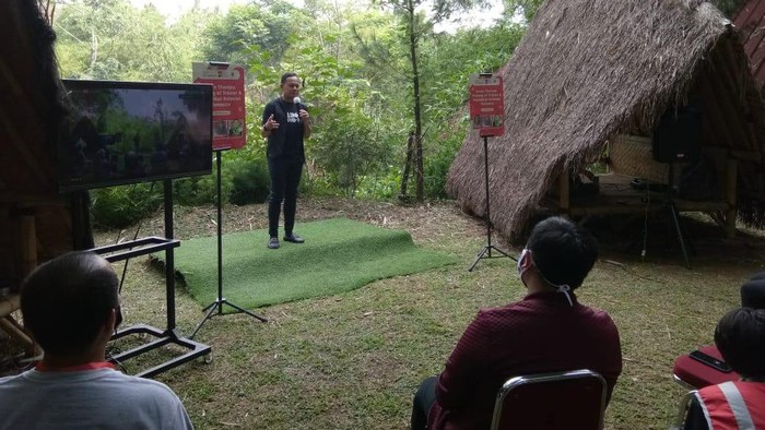 Wali Kota Bogor Bima Arya menyampaikan tiga pesan kepada alumni COVID-19 atau relawan Temanco yang baru saja dilantik di Sekolah Alam Bogor