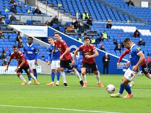 Diwarnai Penalti, Brighton Vs MU 1-1 di Babak Pertama