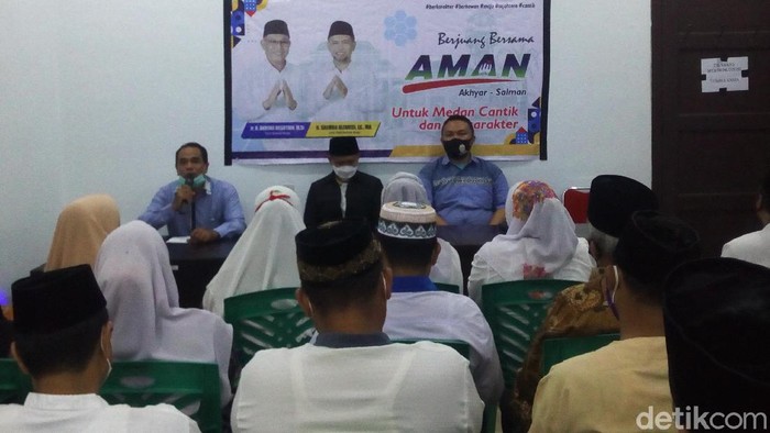 Cawawalkot Pilwalkot Medan Salman Alfarisi menemui para relawan.