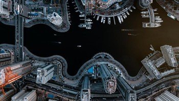 Runner Up kategori Urban diraih Carmine Chiriaco yang menampilkan Dubai Marina. Foto: Drone Photo Awards