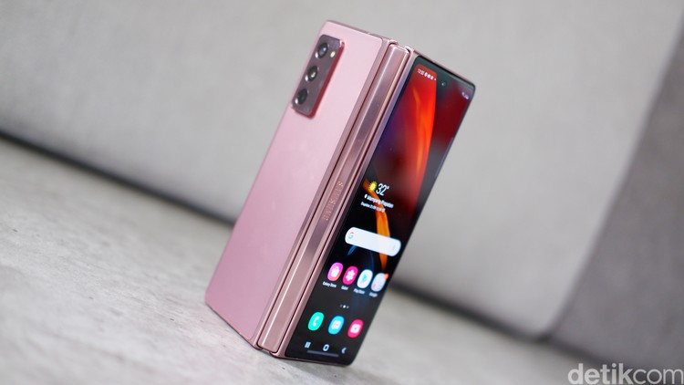 Galaxy Z Fold 2