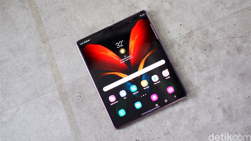 Galaxy Z Fold 2