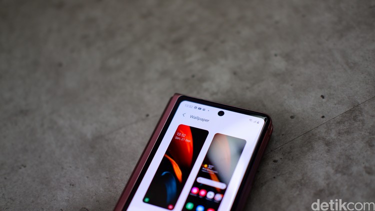 Galaxy Z Fold 2