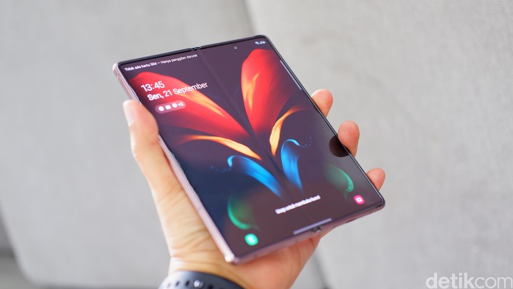 Galaxy Z Fold 2