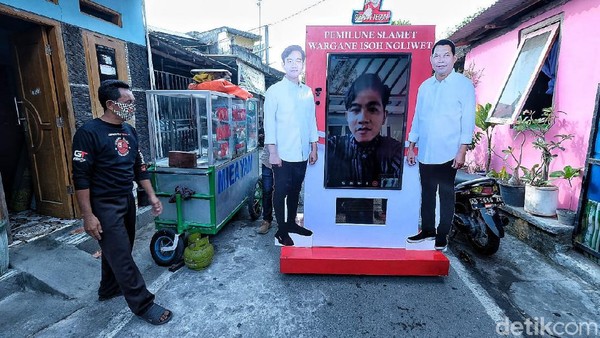 Momen Gibran Kampanye Virtual ke Kampung Solo