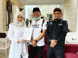 Nathalie Holscher: Mualaf hingga Dijodohkan dengan Sule