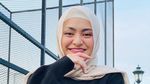 Cantik Banget! Natahlie Holscher yang Baru Mualaf Kini Pakai Hijab