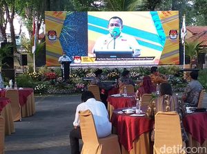 Deklarasi Kampanye Damai, Eri-Armuji dan Machfud-Mujiaman Perang Kata-kata