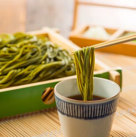Snack Jepang yang ditawarkan via jastip