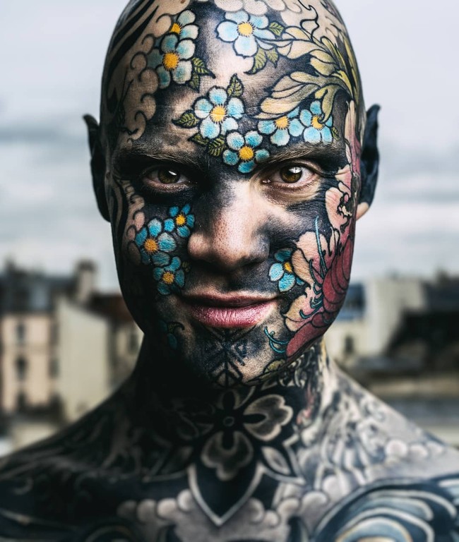 Diakui Sylvain, beberapa murid memang mengaku jika mereka takut padanya. Namun hal tersebut hanya di awal sebelum mereka mengenal Sylvain lebih jauh. Dikatakan jika beberapa orangtua juga mengajarkan agar anaknya agar tidak takut dengan Sylvain. Foto: Instagram @freakyhoody