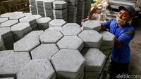 Workshop Rebricks terletak dikawasan Pondok Pinang, Jakarta Selatan.