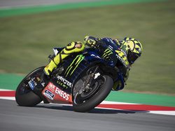 MotoGP Valencia: Rossi Senang Betul Bisa Finis Lagi, Meski di Luar 10 Besar