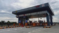 Jokowi menyampaikan bahwa tak hanya menjadi tol pertama bagi masyarakat di Provinsi Riau, namun keberadaan tol ini juga akan mendatangkan banyak manfaat khususnya bagi masyarakat di sekitar jalan tol.