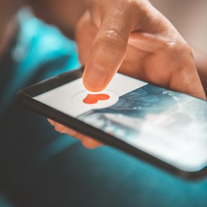 Tinder Swinder China Ngaku Jadi Pria Tajir Korea untuk Menipu Banyak Wanita Tinder Swinder China Ngaku Jadi Pria Tajir Korea untuk Menipu Banyak Wanita