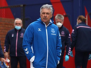 Everton Puncaki Klasemen Liga Inggris, Ancelotti Enggan Jemawa
