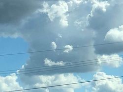 10 Pareidolia yang Bikin Bingung, Lihat Wajah di Sebuah Benda