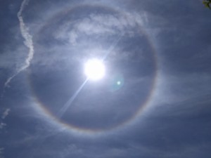 Fenomena Matahari Bercincin Terjadi di Langit Jatim