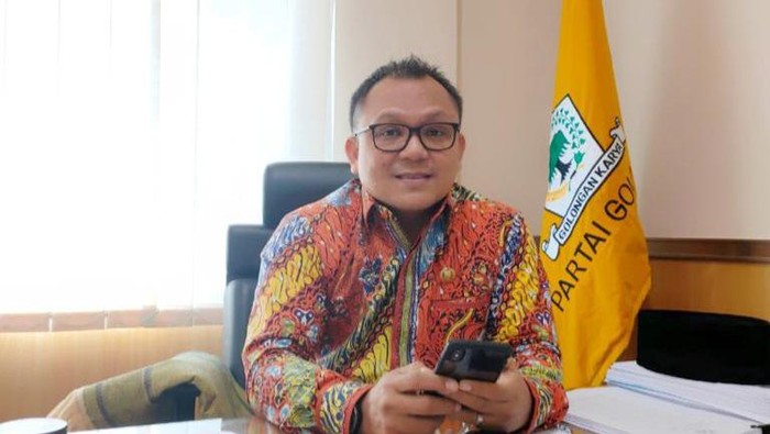 Ketua Fraksi Golkar DPRD DKI, DKI Basri Baco