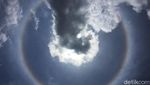 Penampakan Fenomena Halo Matahari di Langit Jawa Timur