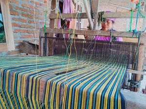 Perajin Lurik Tenun Oglek di Klaten Mulai Menggeliat di Tengah Pandemi