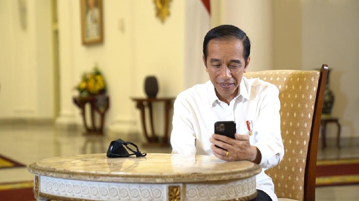Presiden Jokowi video call dengan dokter paru, dr Faisal (Foto: Biro Pers Sekretariat Presiden)